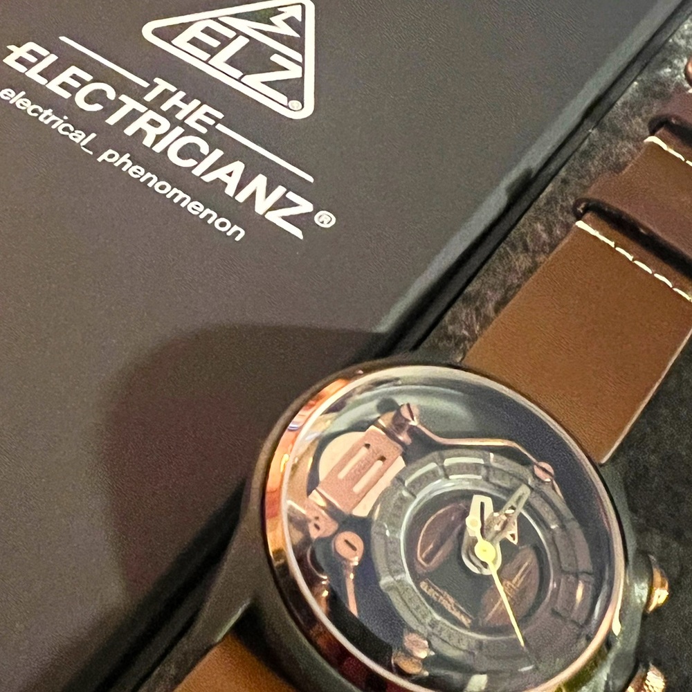 Electricianz MokaZ 42mm Quartz ZZ-A1C/05-NLC NIB 10/10 Purchased for $325